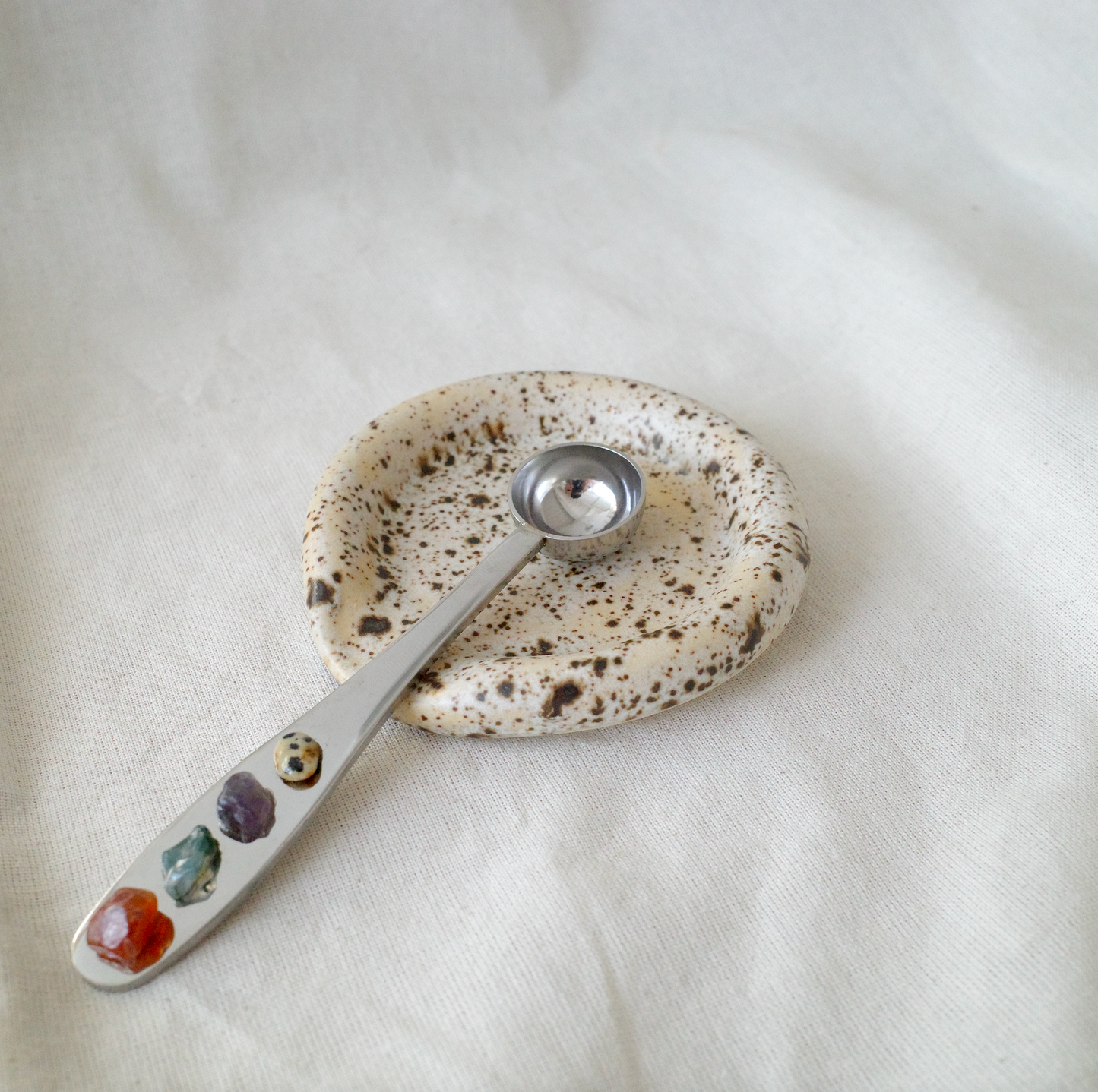 Matcha spoon rest in Sand Stone