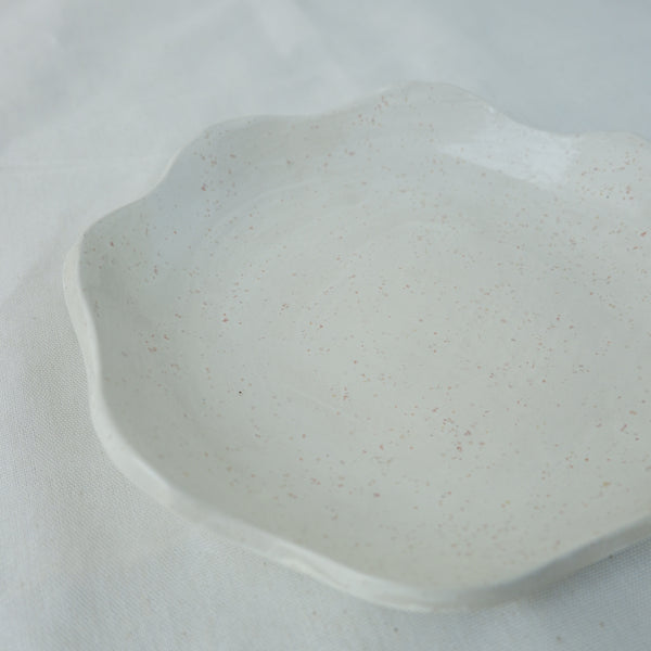 Wavy Specked Plate (White)